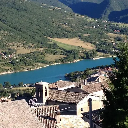 Casavacanze Ciaspole E Uva * Fiastra