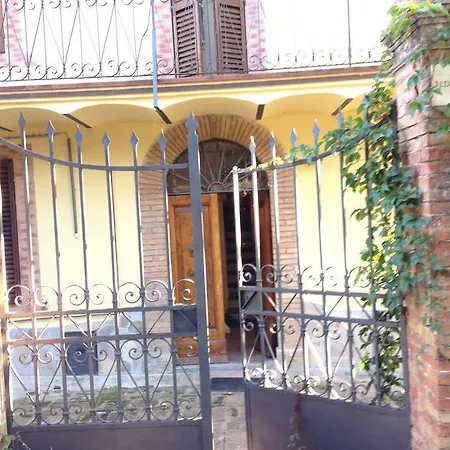 Semesterbostad Casavacanze Ciaspole E Uva Fiastra